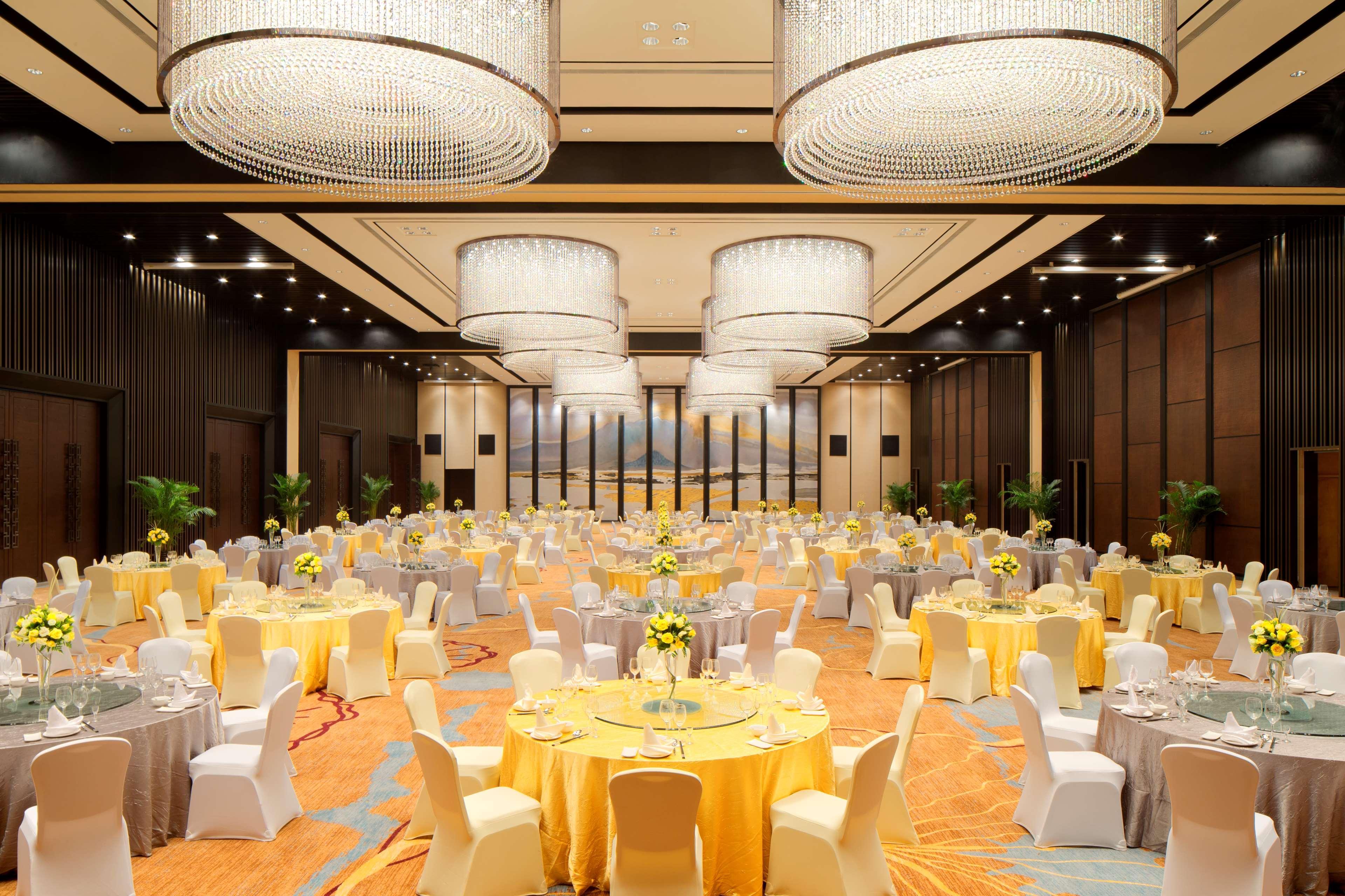 Chongqing Ronghui Grand Hotel Exteriör bild