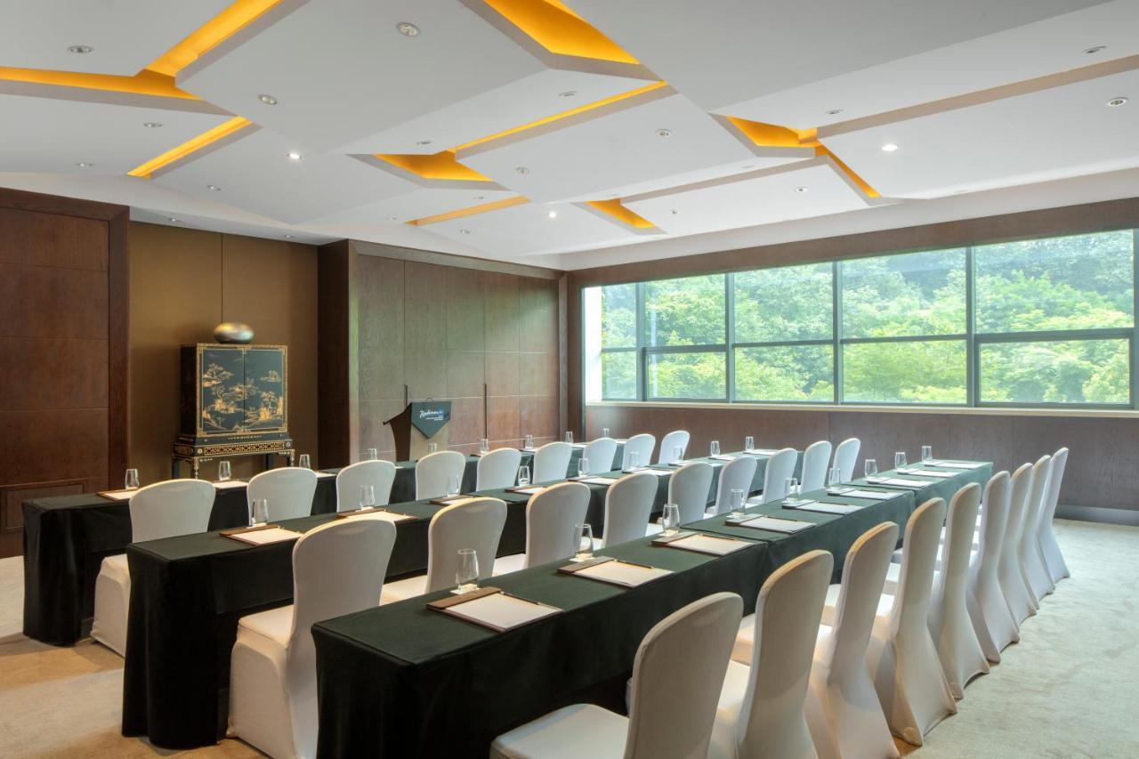 Chongqing Ronghui Grand Hotel Exteriör bild
